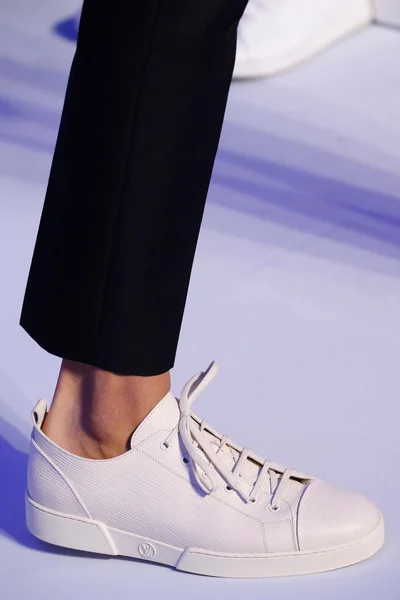 Look 14